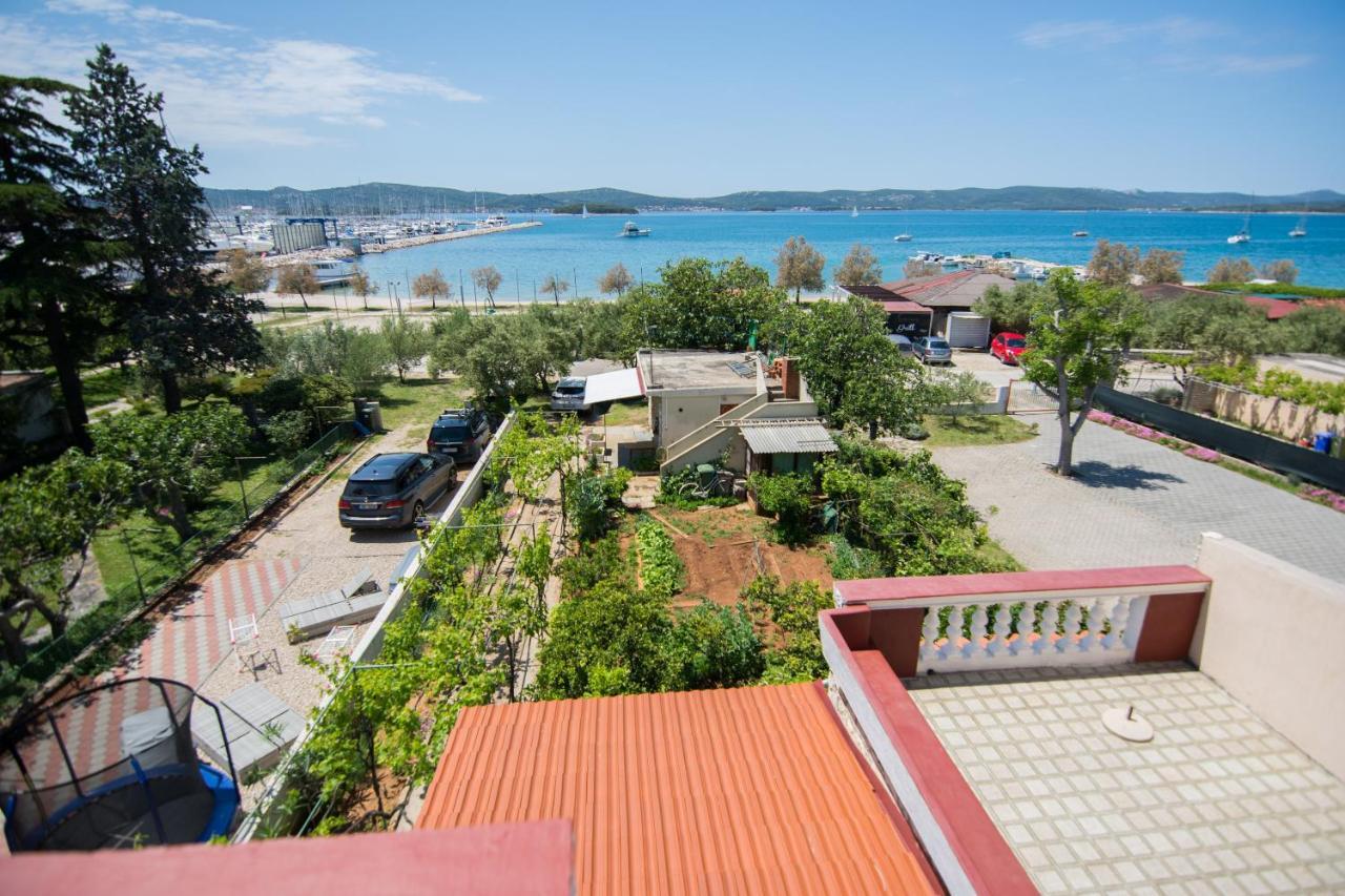 Sobe Rolo Uz More Biograd Na Moru Exterior photo